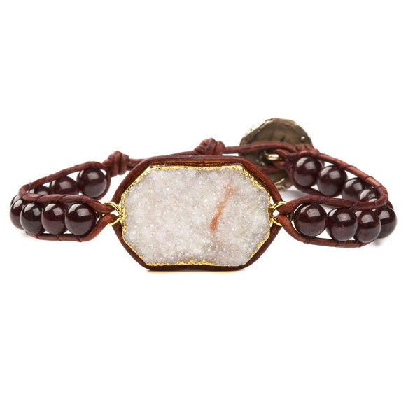 Women's bracelet with agate druzy and garnet gemstones on natural leather